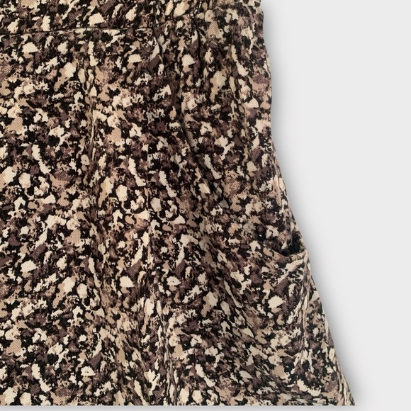 Aritzia Talula Abstract Print High Waisted Shorts - Picture 3 of 7